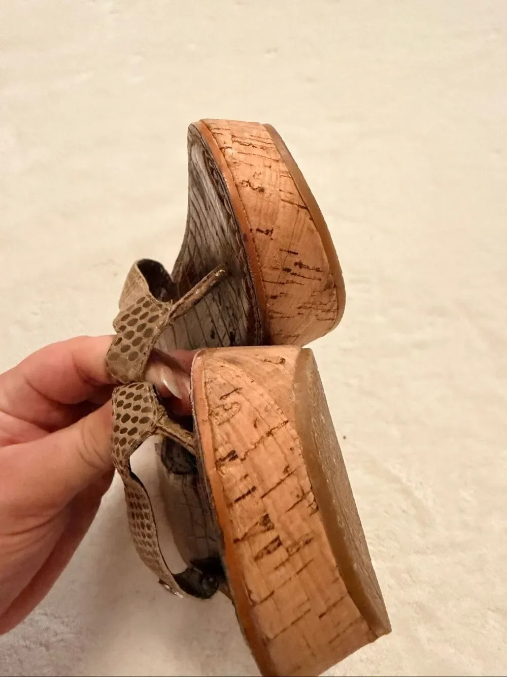 Sam Edelman Romy Cork Wedge Thong Sandals Gold Snakeskin Leather Size 6.5